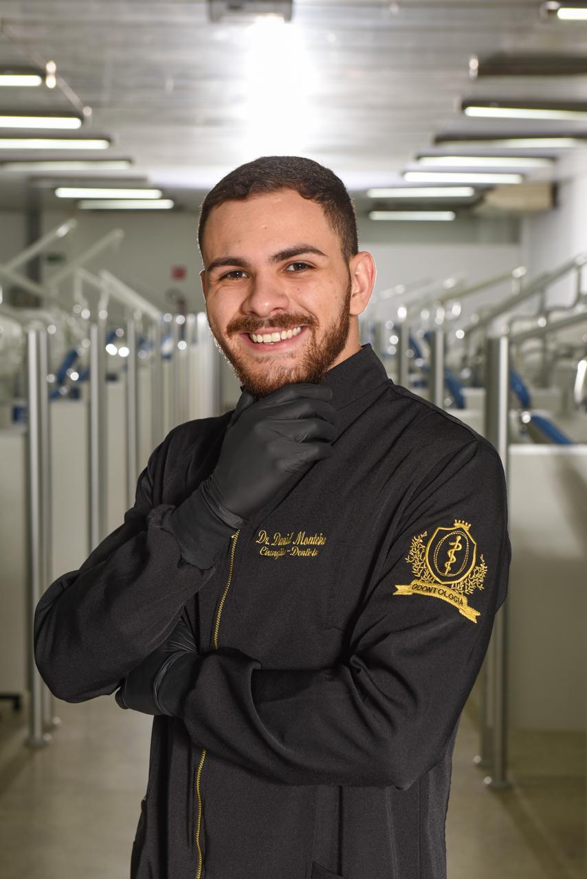 Dr. Daniel Monteiro Aricó Salles