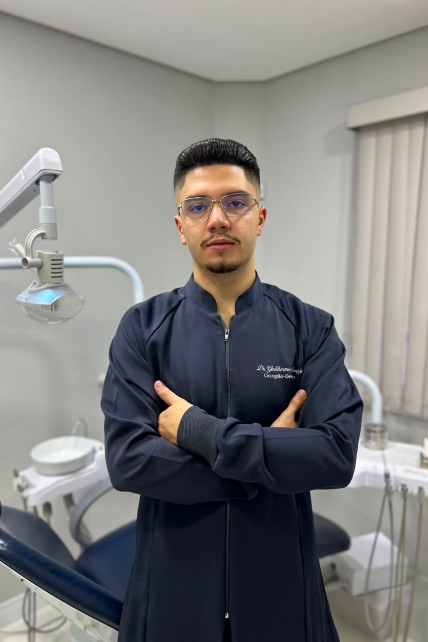 Dr. Guilherme Araújo, Cirurgião-Dentista